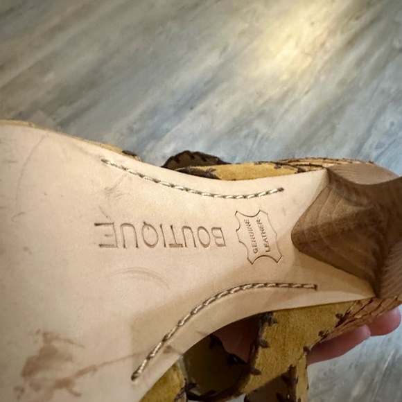 BOUTIQUE 9 BTROSILIE LEATHER SNAKE TIE  High Heels Sz 7.5. - Picture 8 of 8